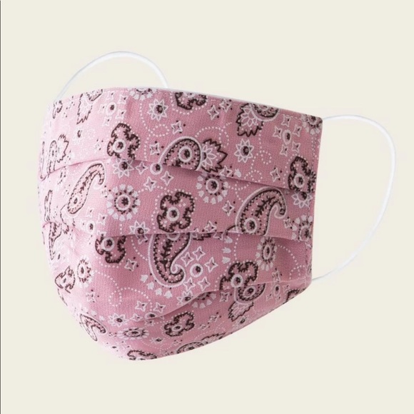 Accessories - 💋Buy2 Get1 FREE Pink bandanna face mask 😷